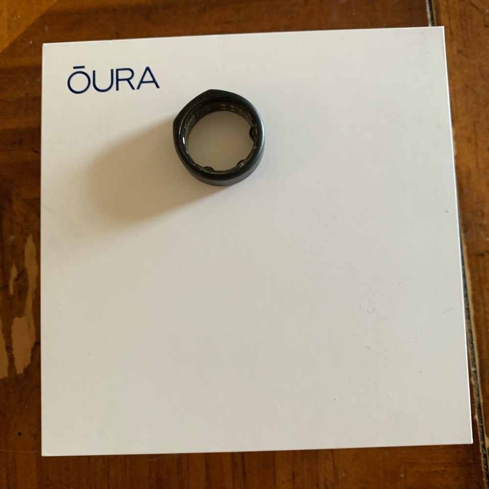 Oura Heritage Ring + Extra Charger - Black Size 7